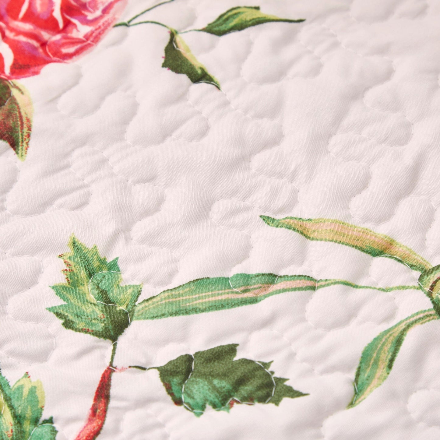 Romantic Roses Pink White Lovely Floral Quilted Dining Table Runner