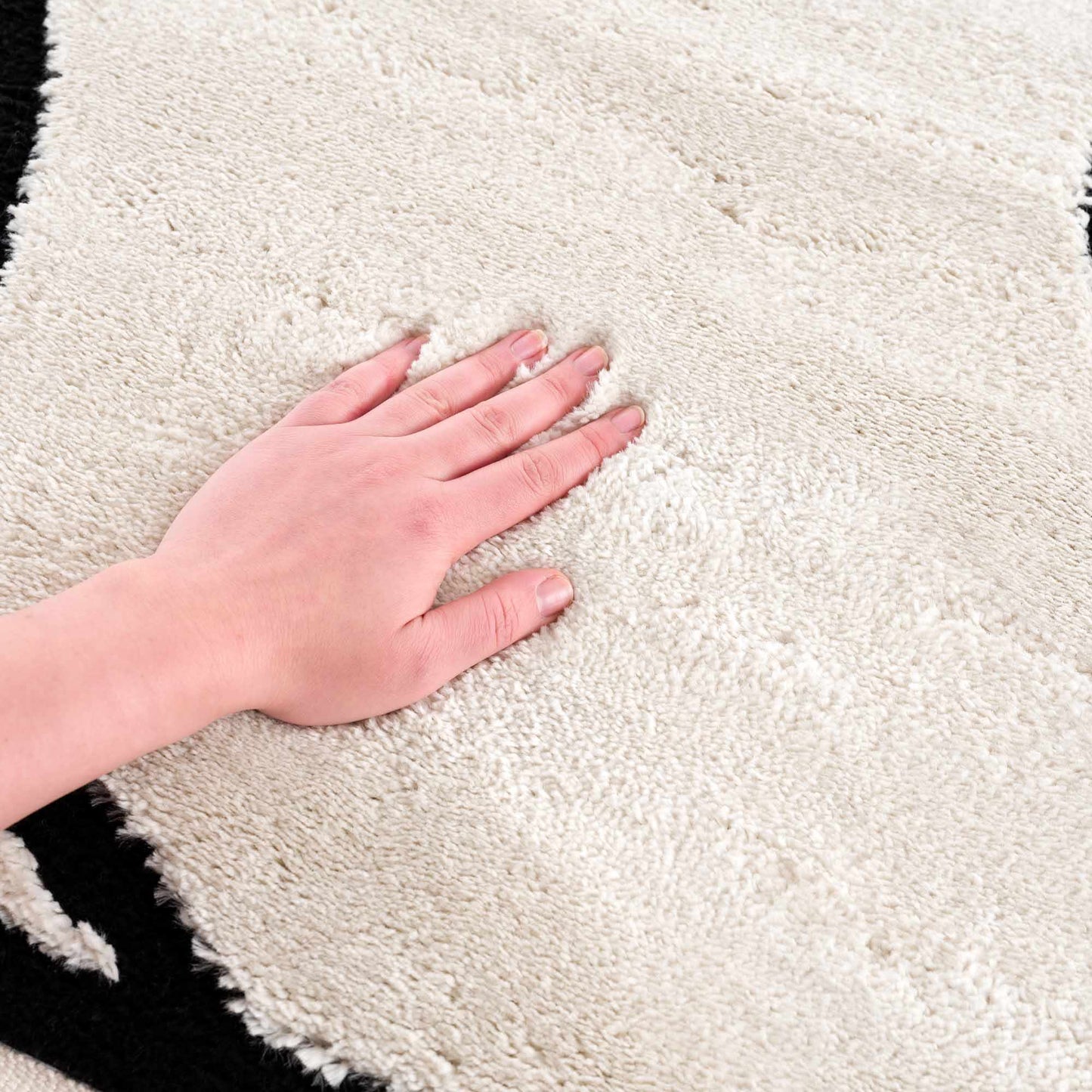 Azana Monochrome Elegance Rug