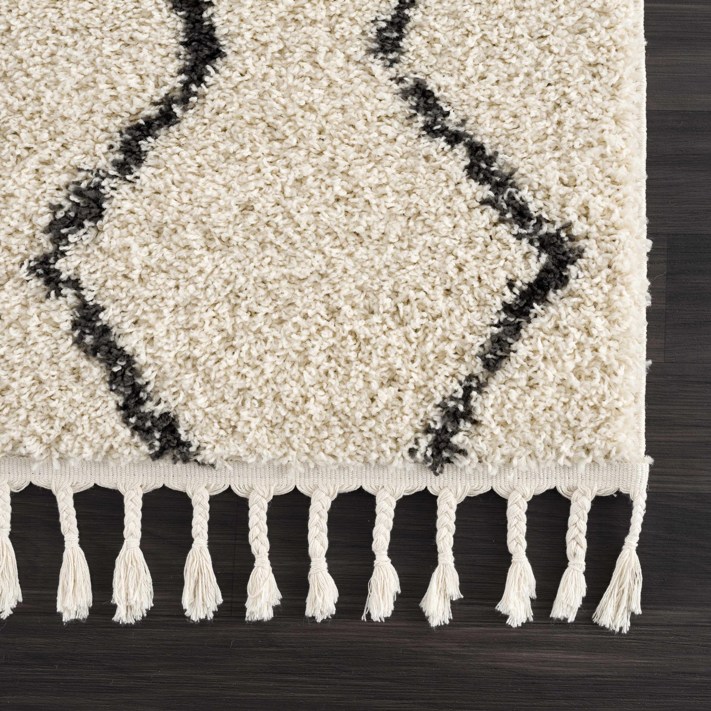 West End Luxe Plush Area Rug - Cozy Elegance