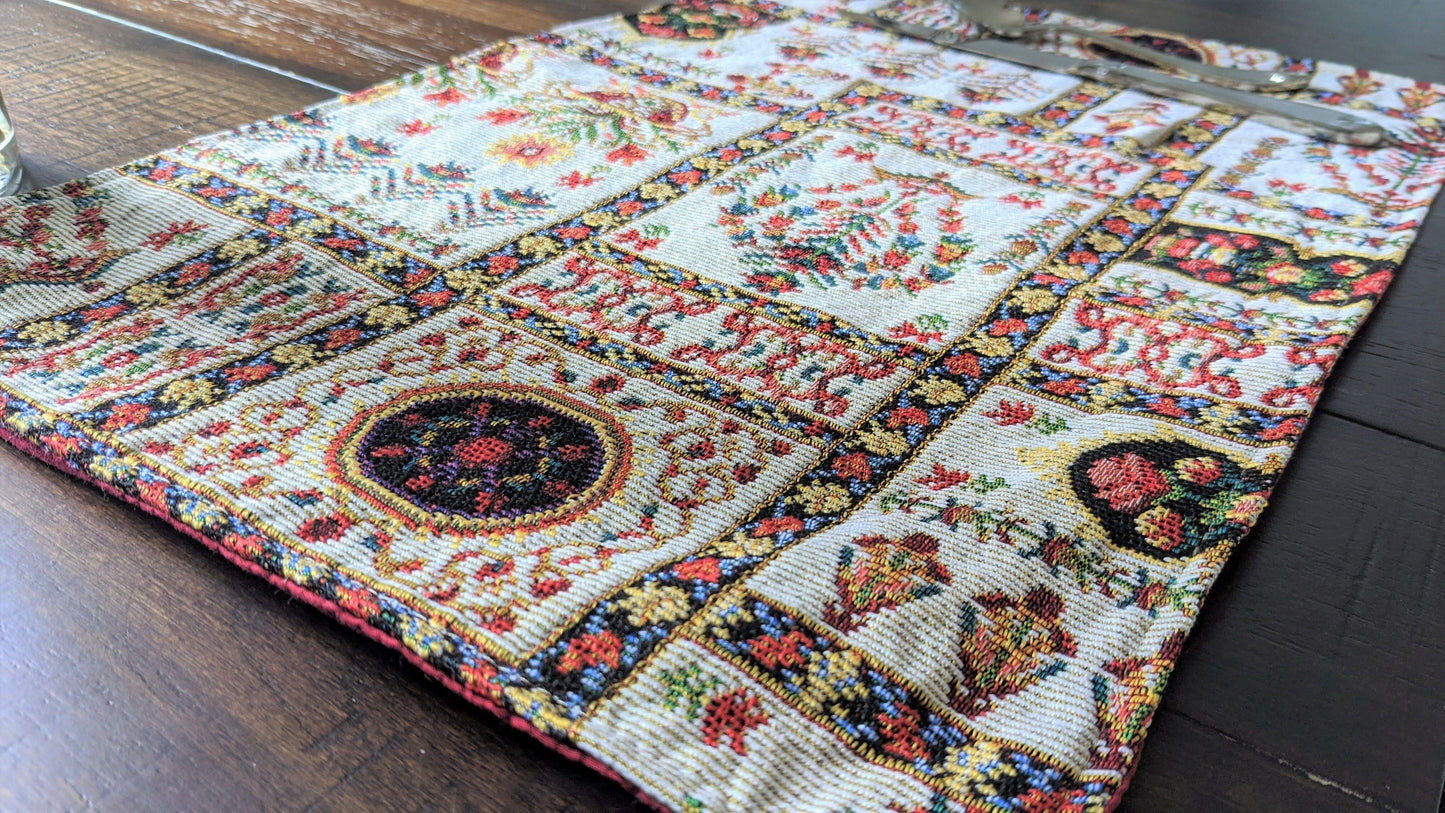 Set of 4-Pieces Light White Mughal Floral Botanical Cottage Fleur Tapestry Placemats 13" x 19" (18196)