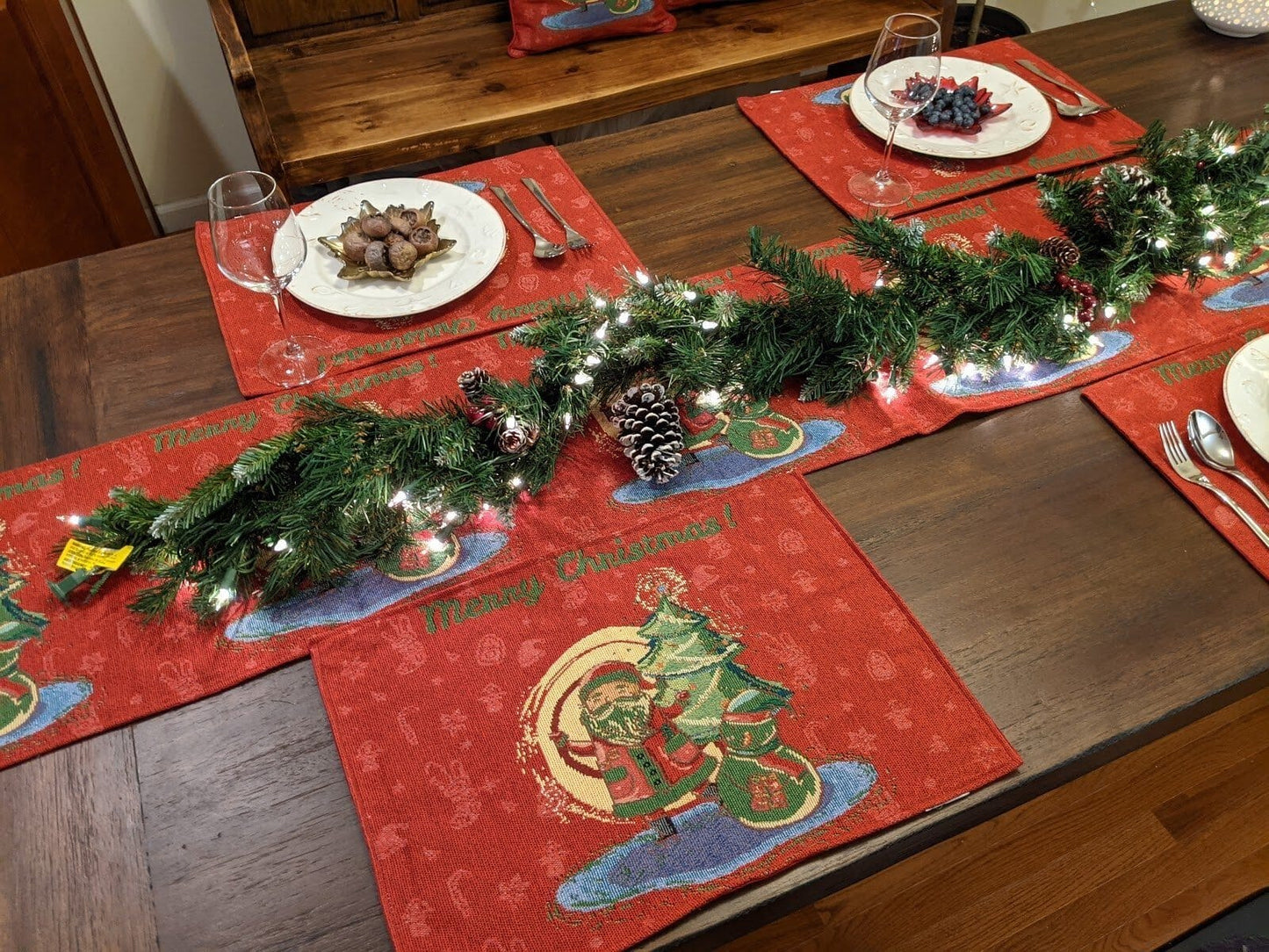 Red Santa Claus Holiday Table Tapestry Set of 8 Pieces - Placemats Runners Pillow Covers