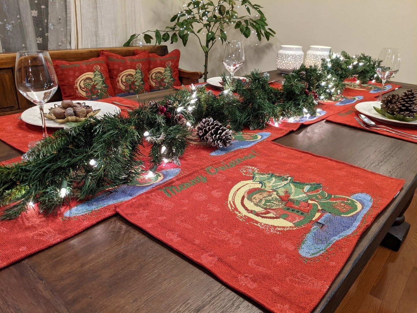Red Santa Claus Holiday Table Tapestry Set of 8 Pieces - Placemats Runners Pillow Covers