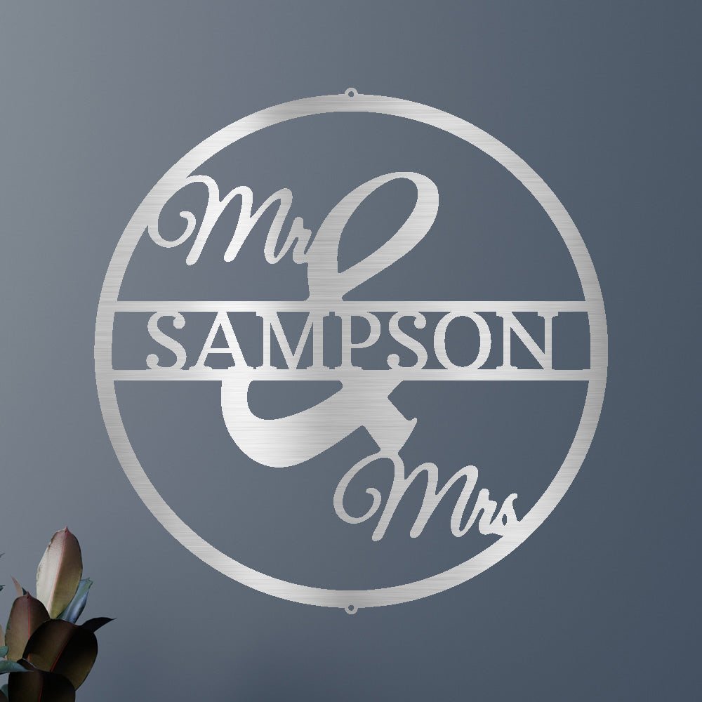 Mr and Mrs Circle Metal Sign - Personalized Wedding Anniversary Wall Art
