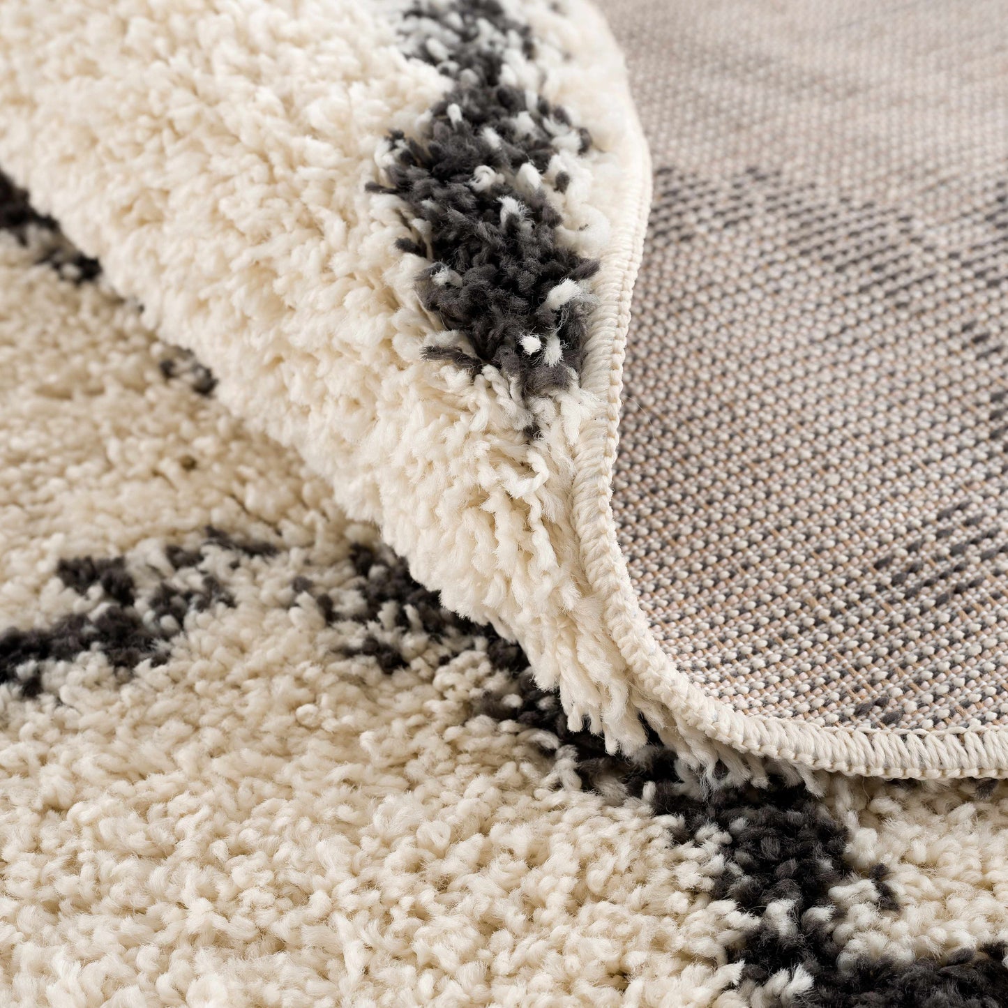 West End Luxe Plush Area Rug - Cozy Elegance