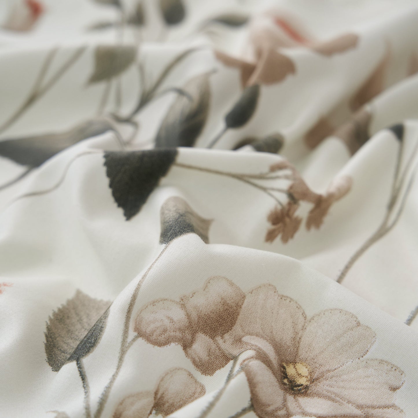Enchanted Meadow Floral Sheet Set | Bring the Serenity of Nature to Your Bedroom
