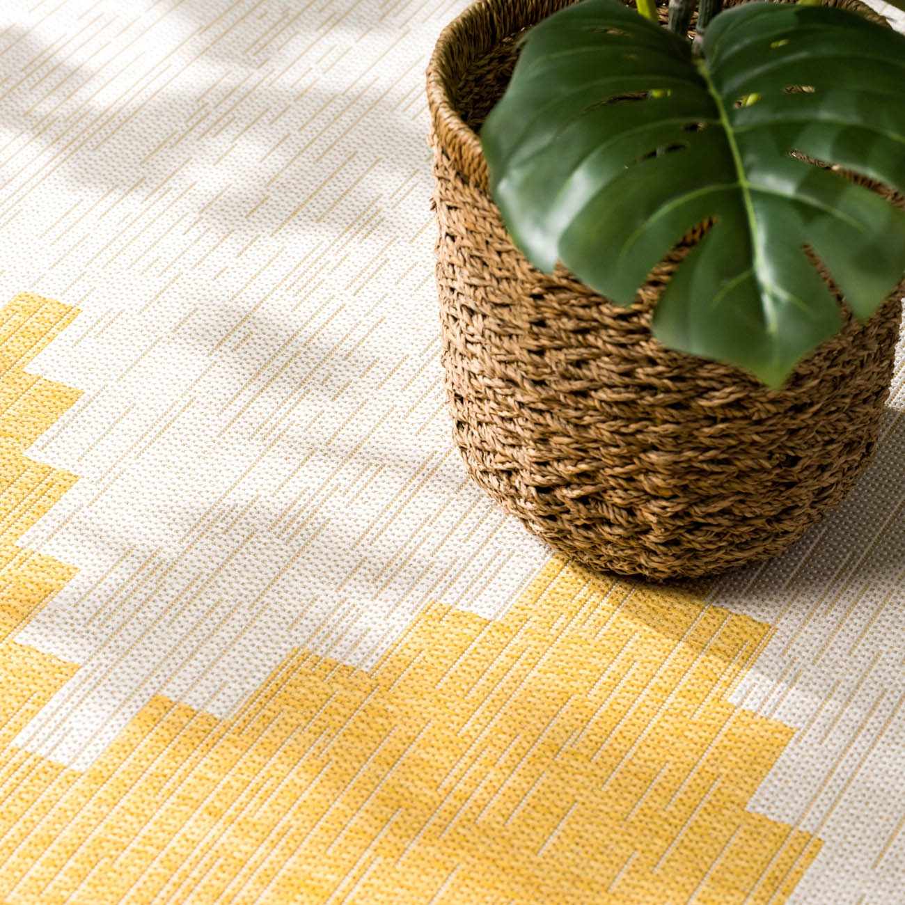 Djugun Sunbeam Outdoor Rug