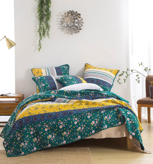 Bohemian Patchwork Bed of Wild Flowers Floral Gardenia Green Bedspread Set