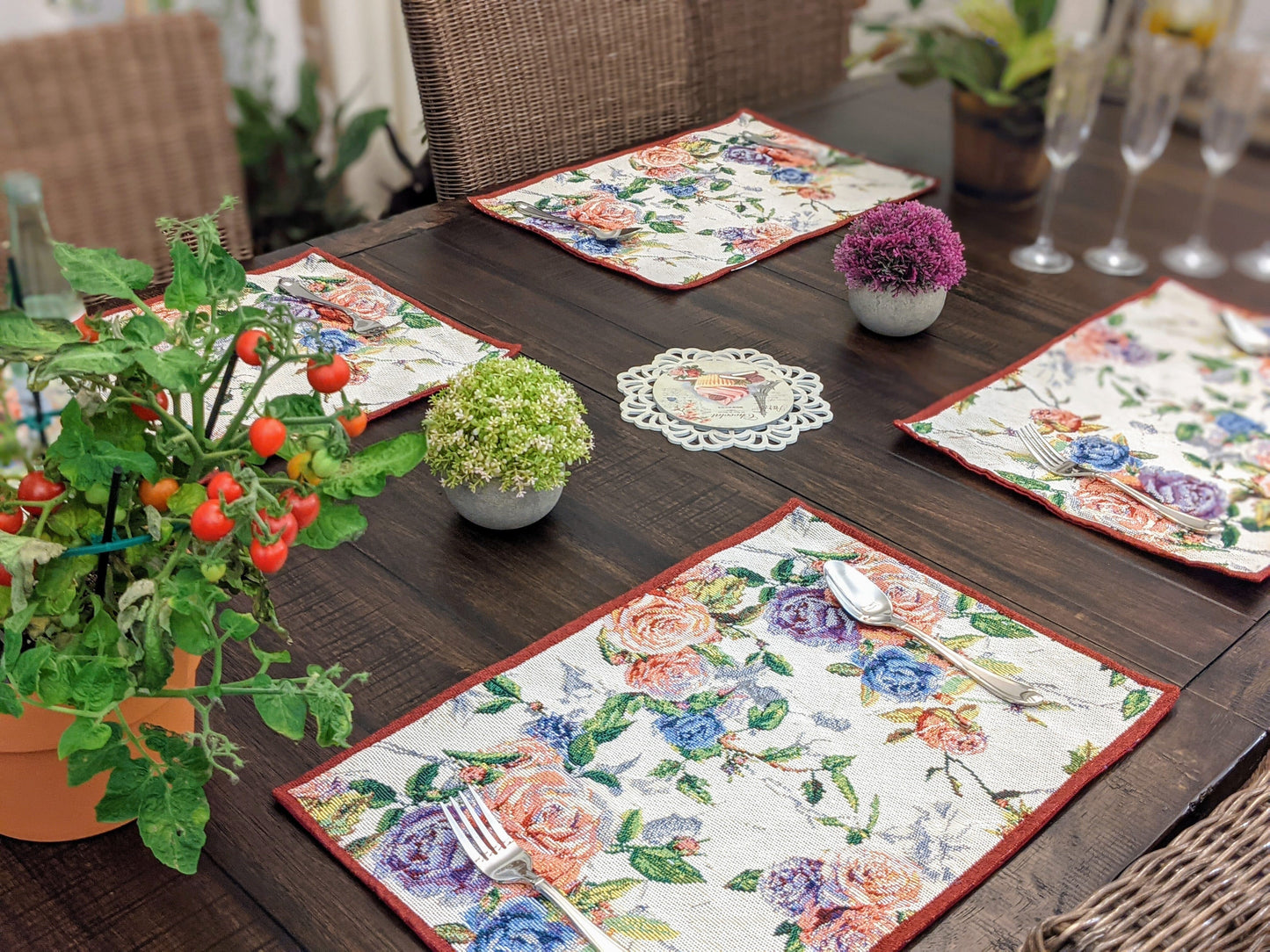 Set of 4-Pieces Vintage Romantic Roses Lovely Pink Floral Tapestry Placemats
