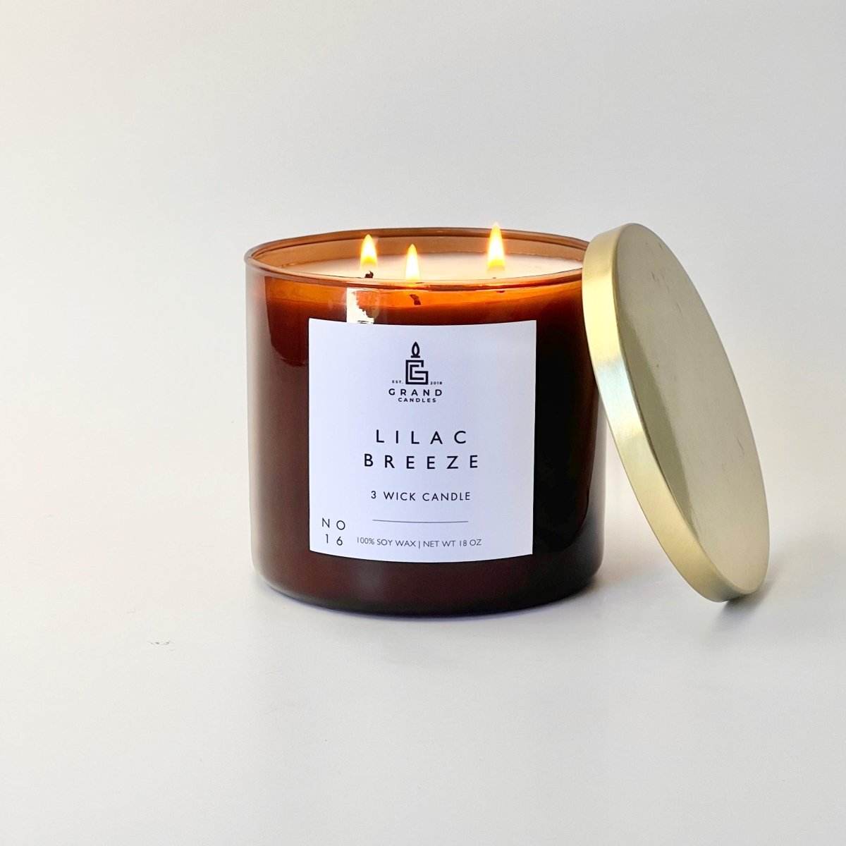 Lilac Breeze Garden Candle - Spring Floral Serenity