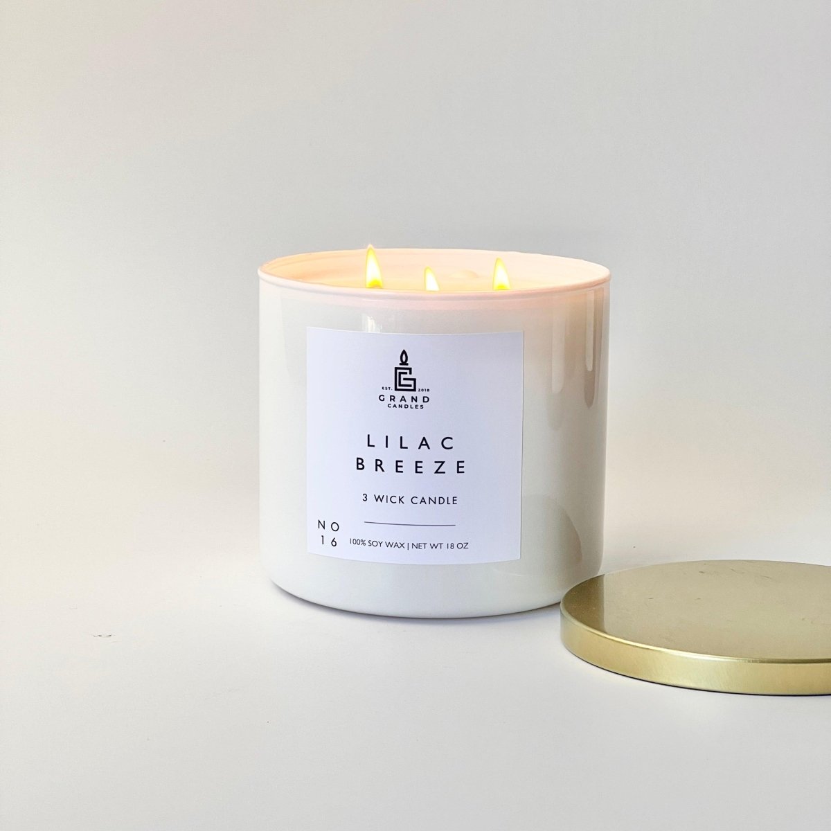 Lilac Breeze Garden Candle - Spring Floral Serenity